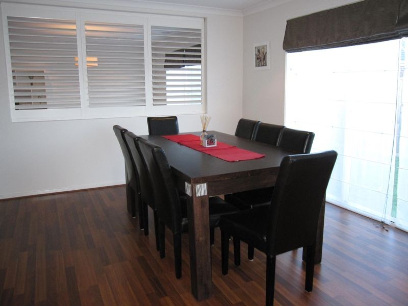 17 Rosella Grove, Cowes VIC 3922