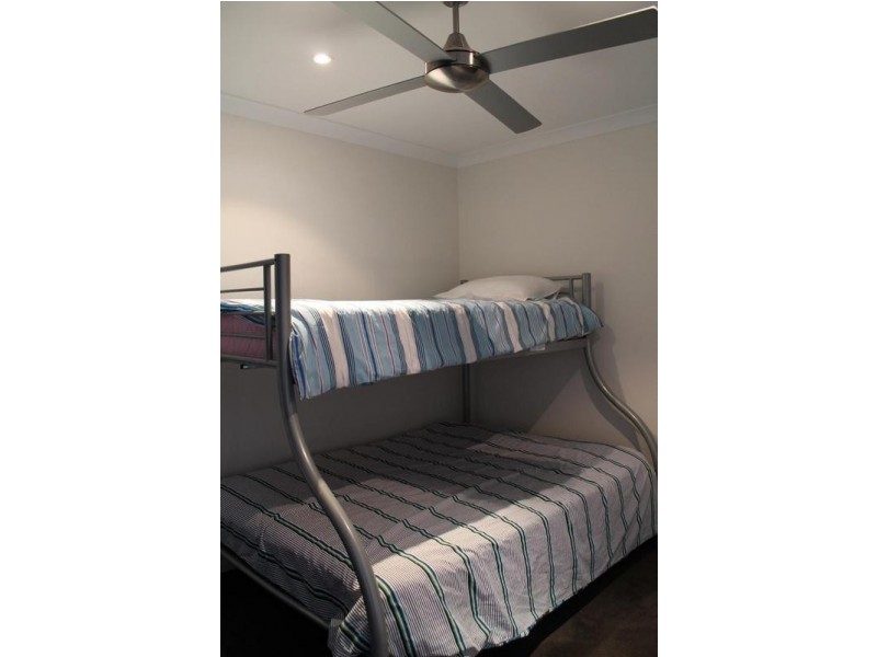 17 Rosella Grove, Cowes VIC 3922