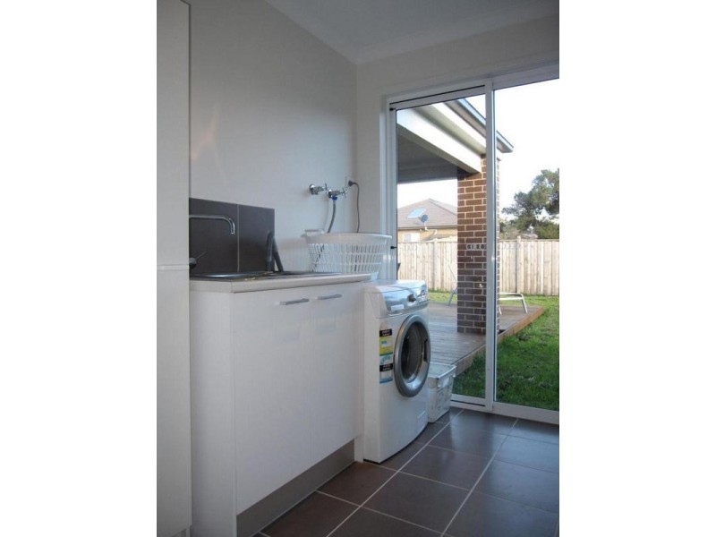17 Rosella Grove, Cowes VIC 3922