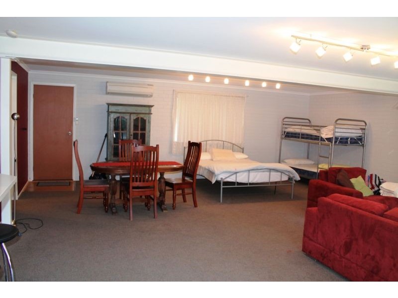 16 Gordon Street, Cowes VIC 3922