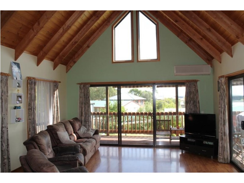 19 Terry Crescent, Wimbledon Heights VIC 3922