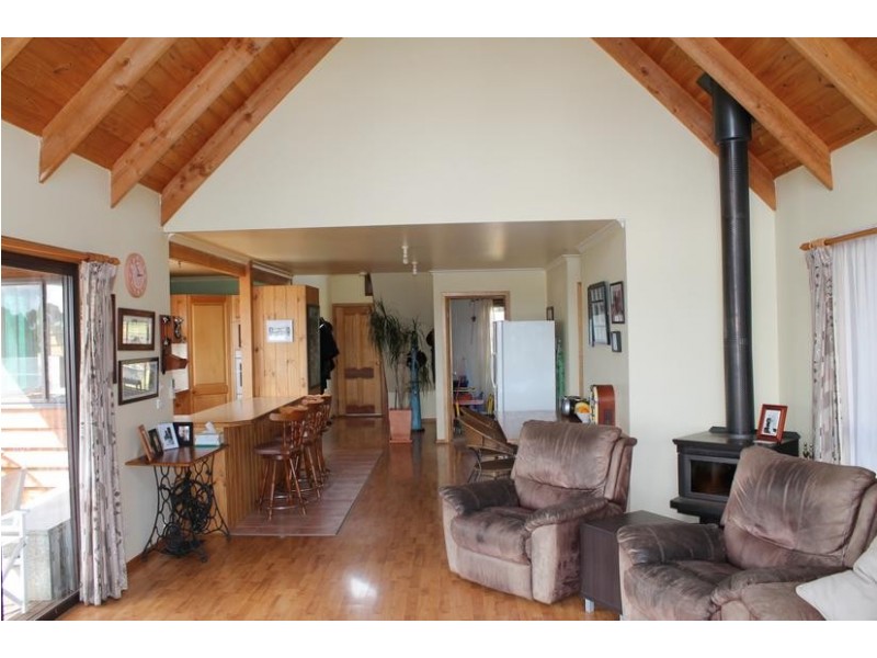 19 Terry Crescent, Wimbledon Heights VIC 3922