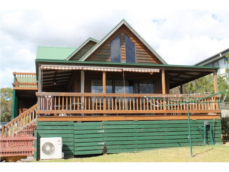 19 Terry Crescent, Wimbledon Heights VIC 3922