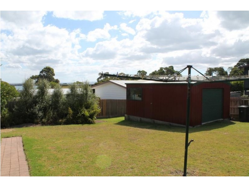 19 Terry Crescent, Wimbledon Heights VIC 3922