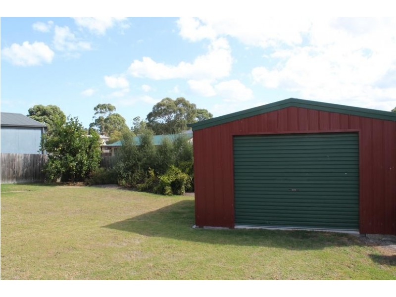 19 Terry Crescent, Wimbledon Heights VIC 3922