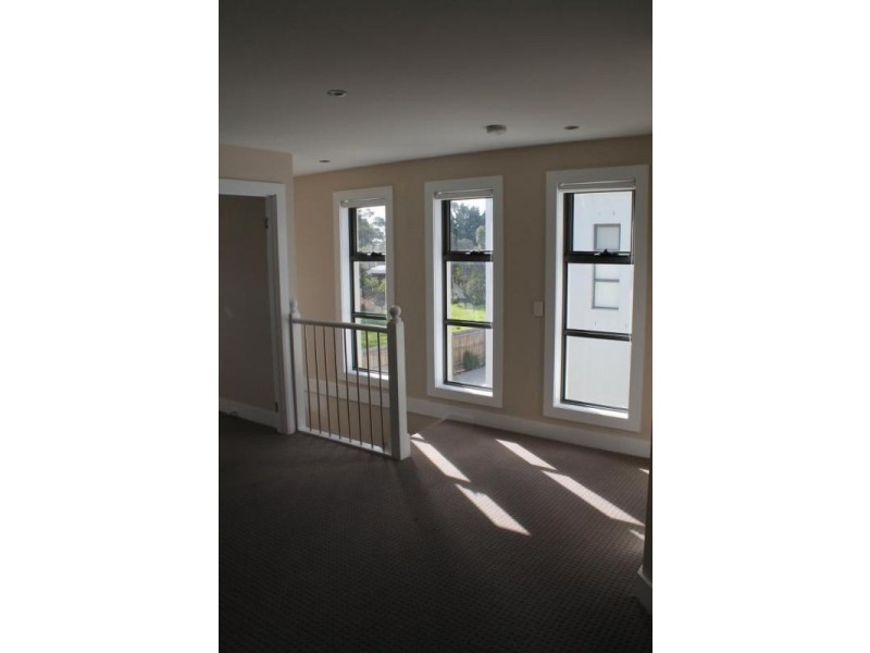 3/230 Settlement Road, Cowes VIC 3922