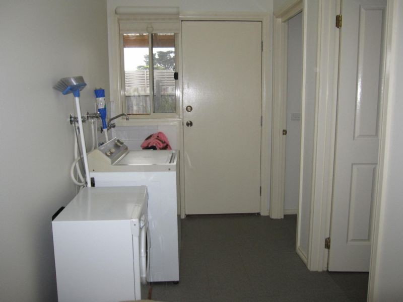 4/17 Douglas Road, Cowes VIC 3922