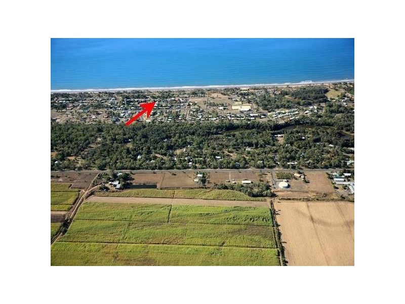 Moore Park Beach QLD 4670