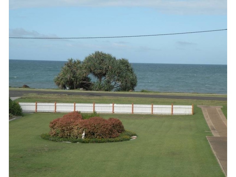 91 Sea Esplanade, Burnett Heads QLD 4670