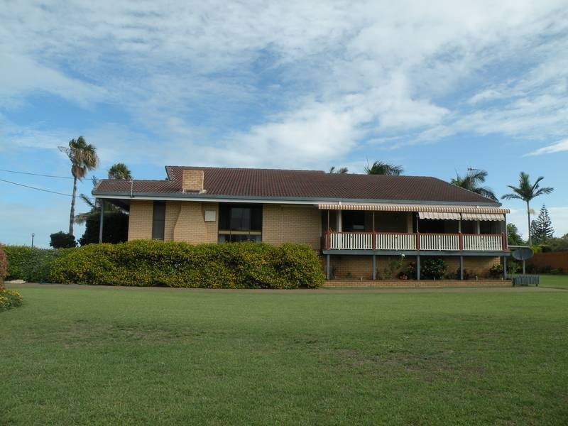 91 Sea Esplanade, Burnett Heads QLD 4670