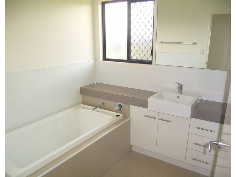4 Chantilly St, Bargara QLD 4670