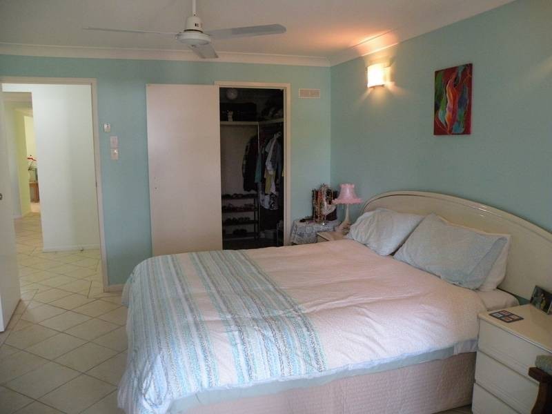 2/41 Esplanade, Bargara QLD 4670