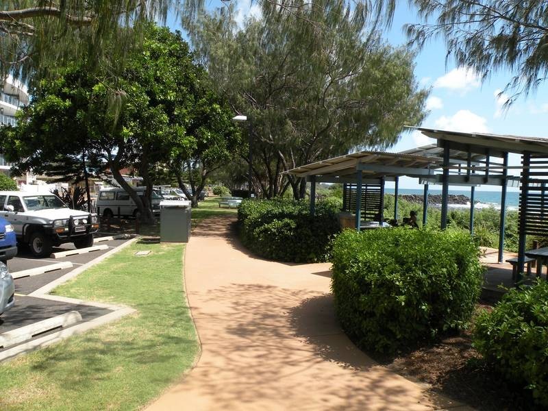 2/41 Esplanade, Bargara QLD 4670