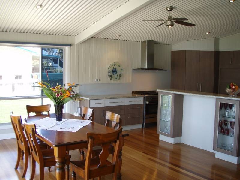 31 Sea Esplanade, Burnett Heads QLD 4670