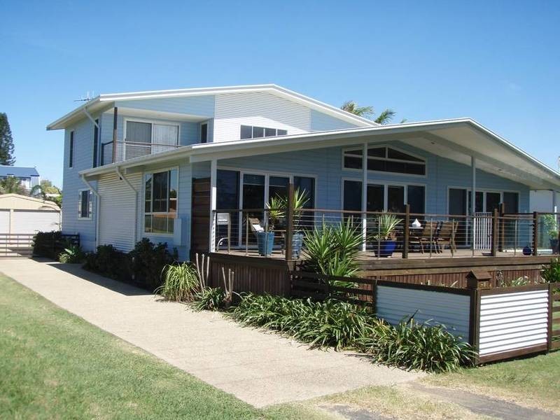 31 Sea Esplanade, Burnett Heads QLD 4670