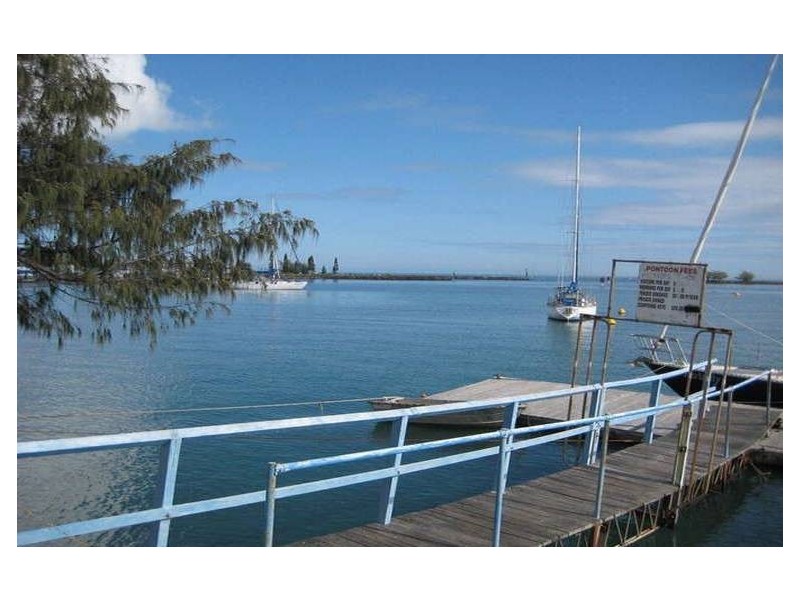 4 Spray Street, Burnett Heads QLD 4670