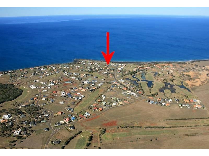 5 Admiralty Pl, Coral Cove QLD 4670
