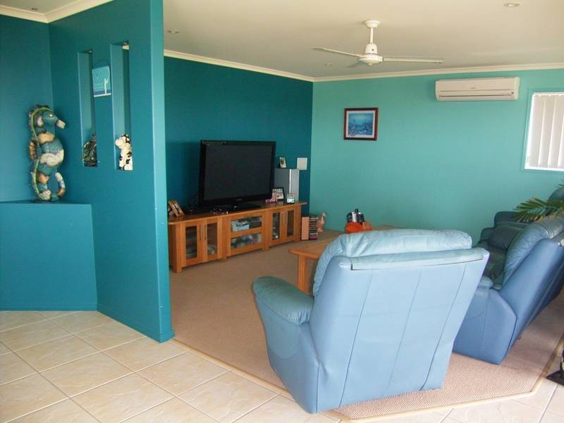 5 Admiralty Pl, Coral Cove QLD 4670