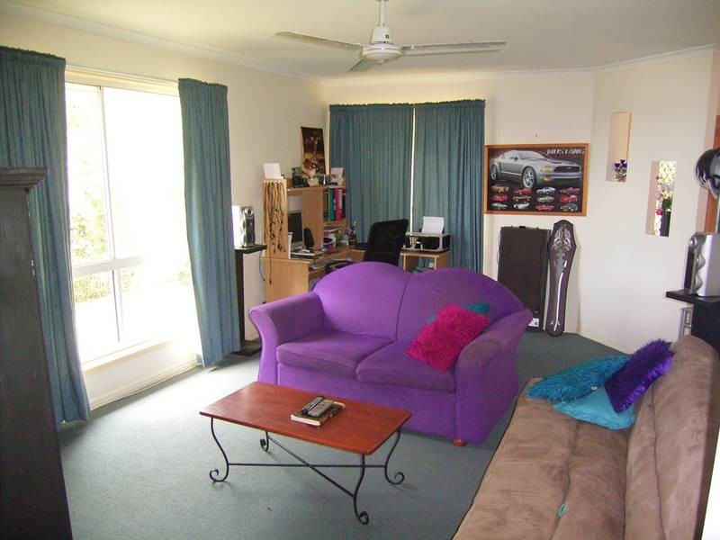 6 Belmonte Drive, Coral Cove QLD 4670