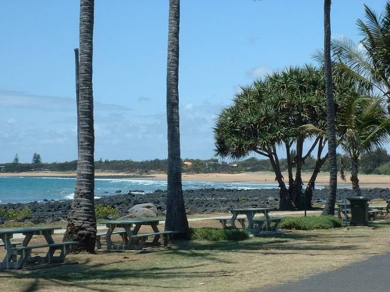 6 Andrew Cl, Bargara QLD 4670