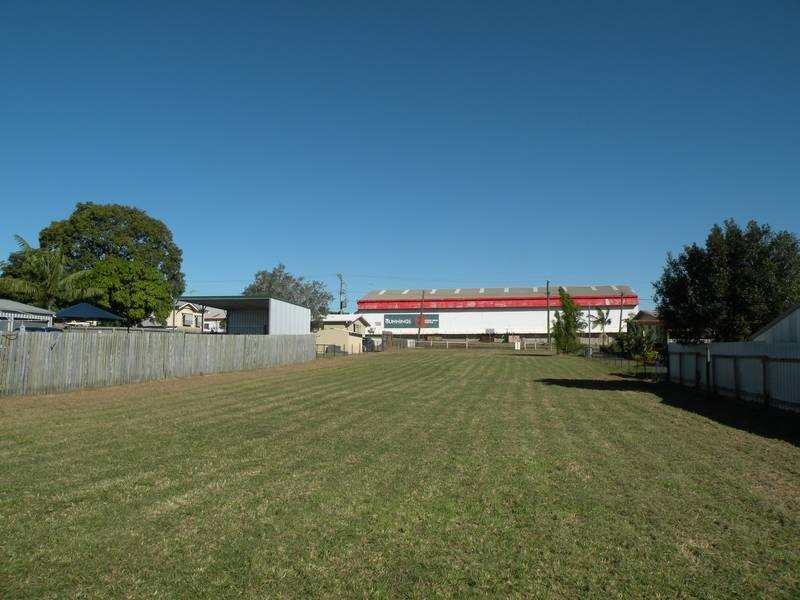 53 Scotland Street, Bundaberg East QLD 4670