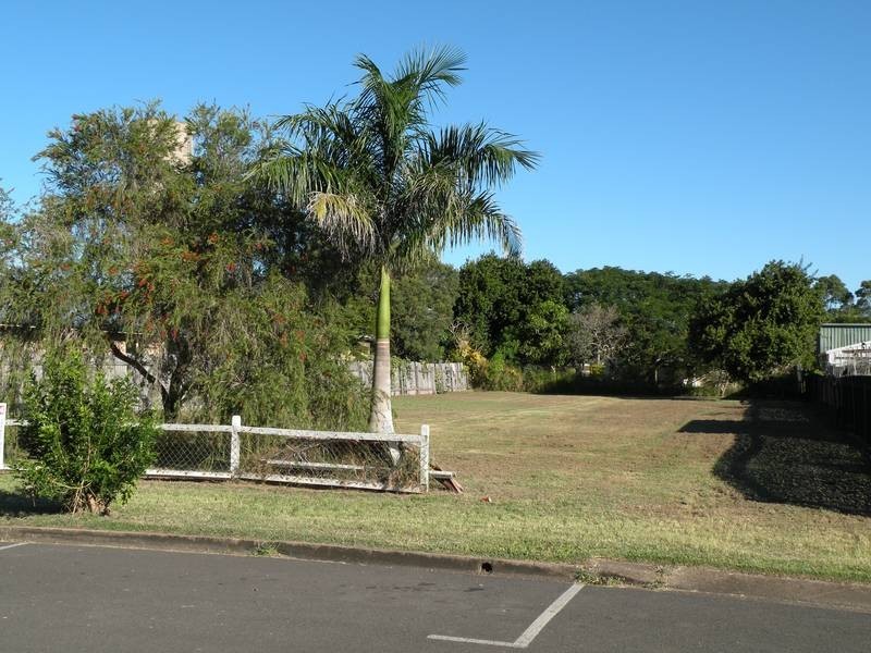 2 Marks Street, Bundaberg North QLD 4670