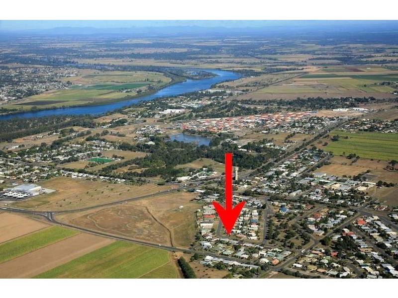 10 Barlow Street, Bundaberg North QLD 4670