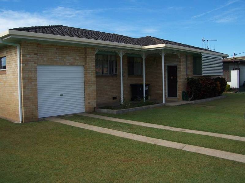 10 Barlow Street, Bundaberg North QLD 4670