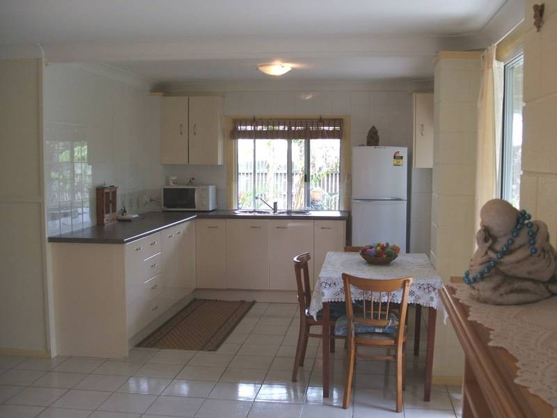 2 Powers Street, Burnett Heads QLD 4670