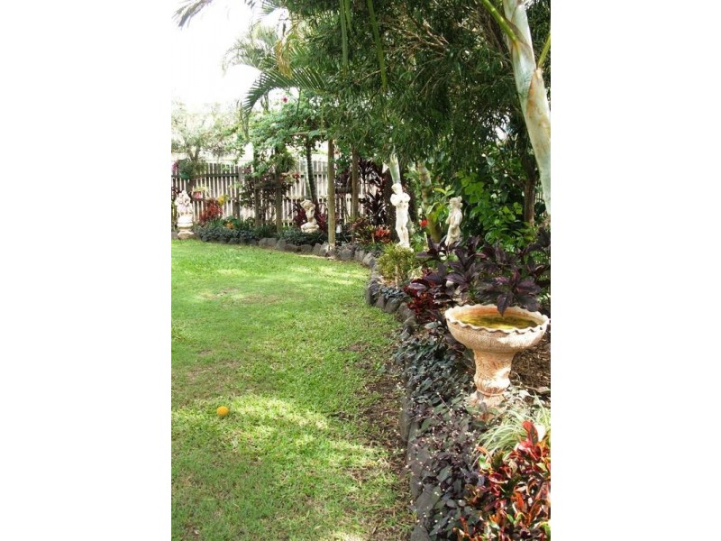 2 Powers Street, Burnett Heads QLD 4670