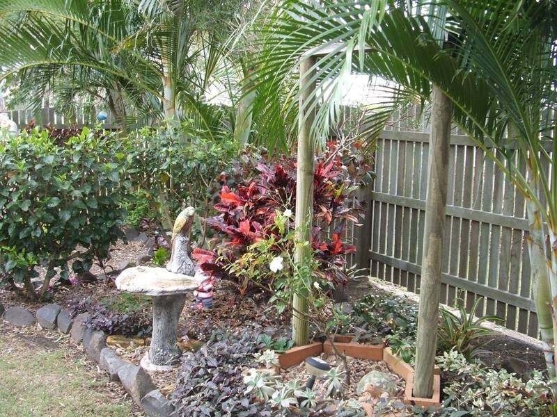 2 Powers Street, Burnett Heads QLD 4670
