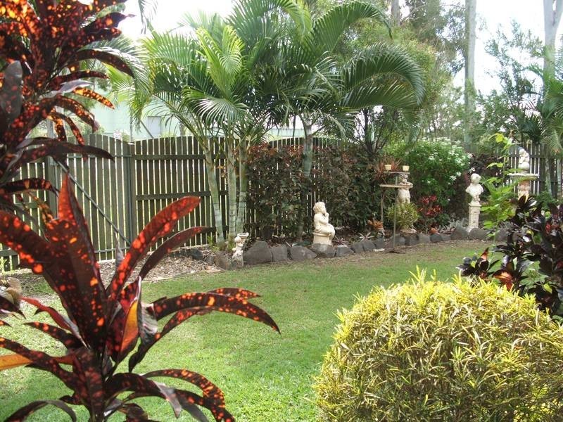 2 Powers Street, Burnett Heads QLD 4670
