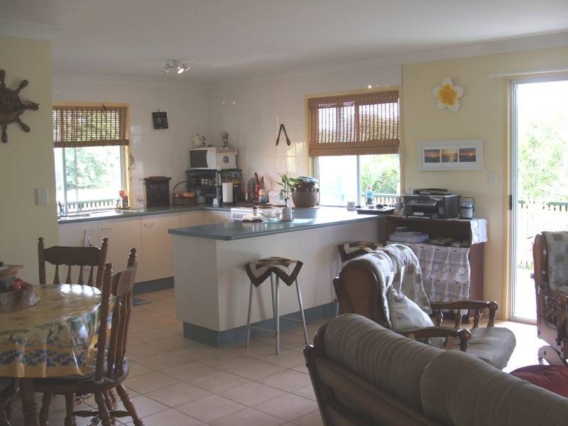 2 Powers Street, Burnett Heads QLD 4670