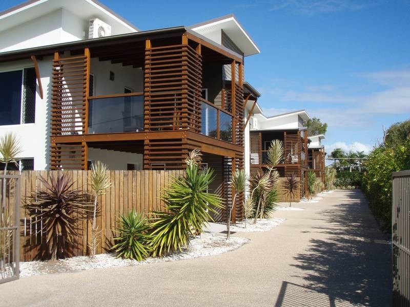 2/9 Judith Street, Bargara QLD 4670