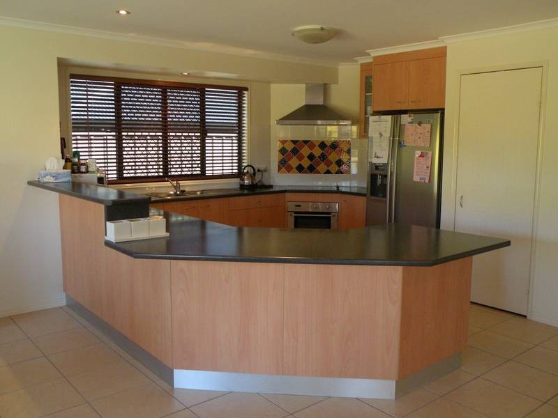 6 Harmony Court, Kalkie QLD 4670