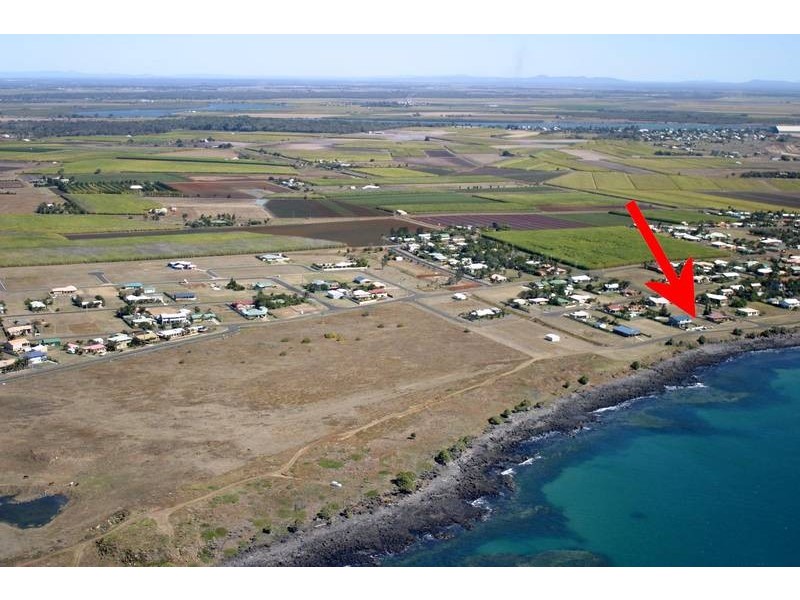 127 Sea Esplanade, Burnett Heads QLD 4670