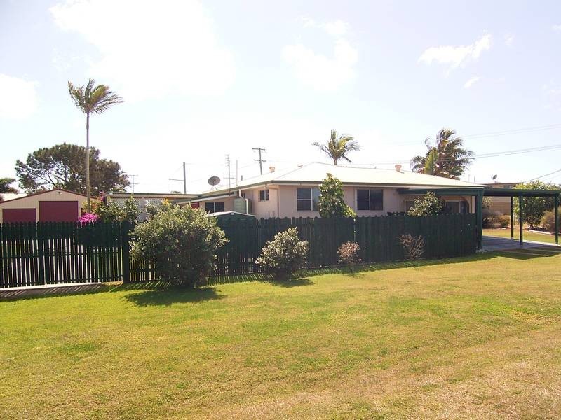 87 Welch St, Elliott Heads QLD 4670