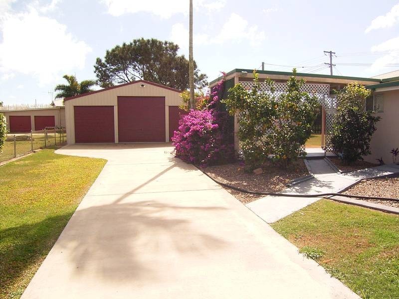 87 Welch St, Elliott Heads QLD 4670