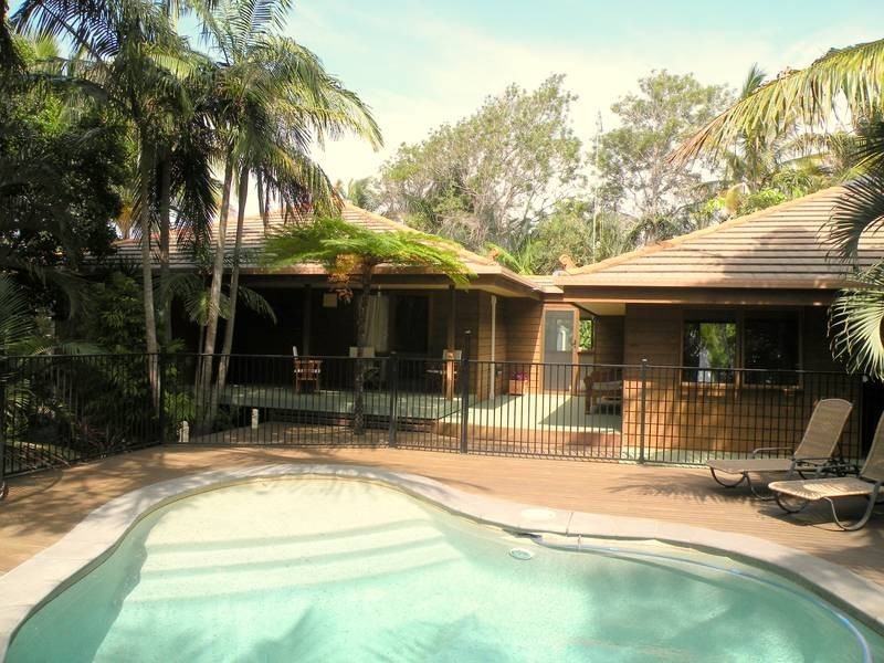 9 Larder Street, Bargara QLD 4670