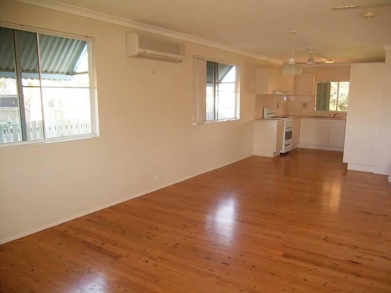 2 Crystal Ct, Elliott Heads QLD 4670