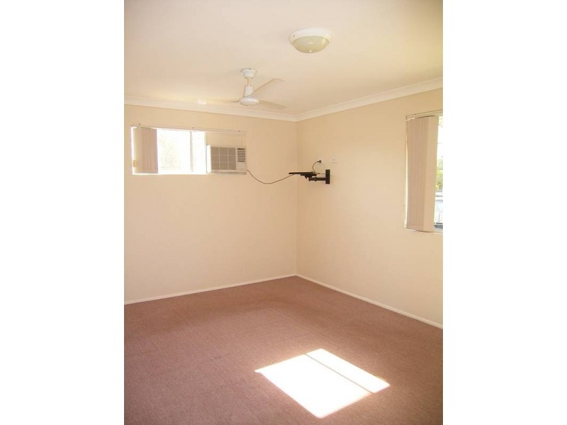 2 Crystal Ct, Elliott Heads QLD 4670