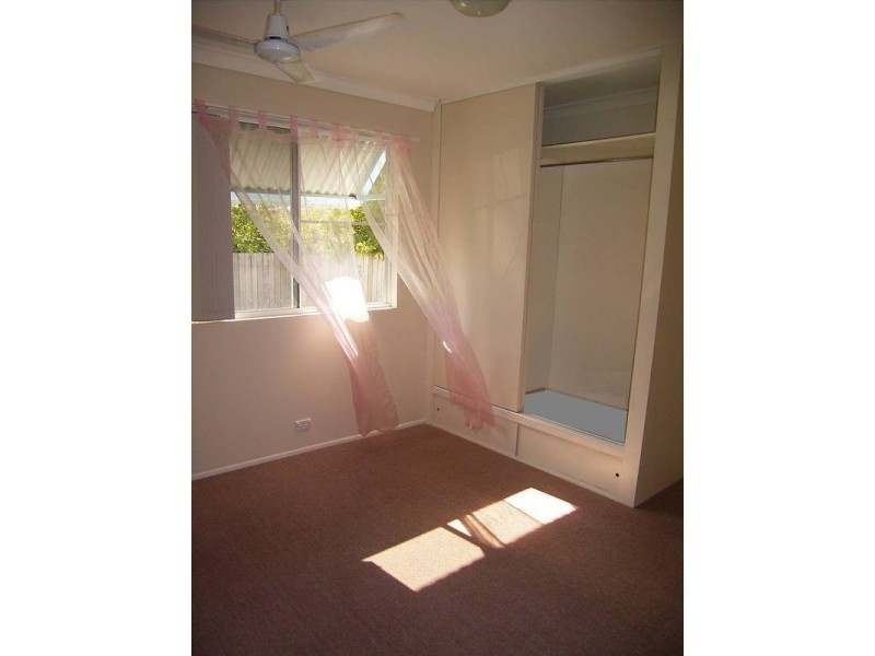 2 Crystal Ct, Elliott Heads QLD 4670