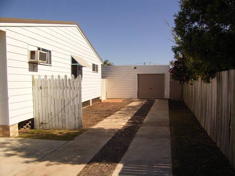 2 Crystal Ct, Elliott Heads QLD 4670