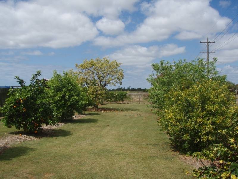 218 Elliott Heads Road, Bundaberg QLD 4670