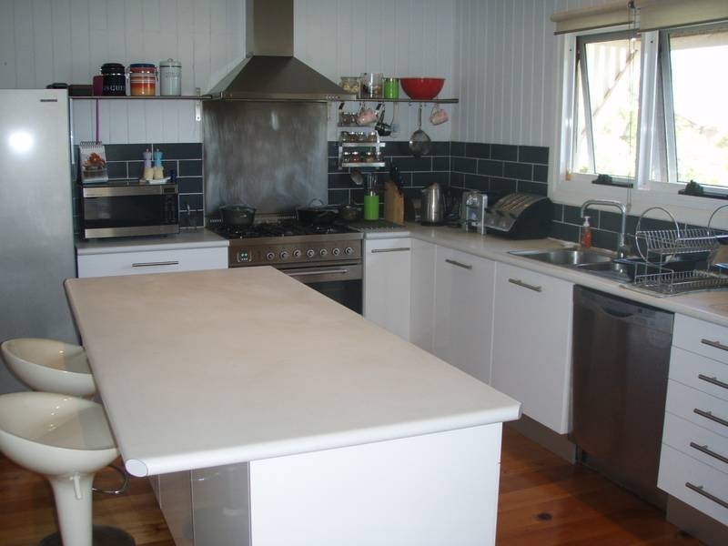 218 Elliott Heads Road, Bundaberg QLD 4670