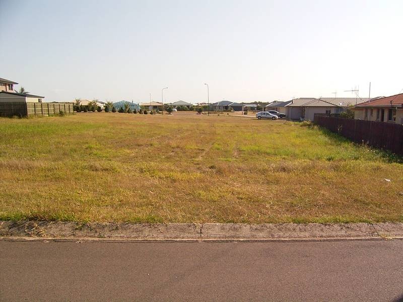 5 Marian St, Coral Cove QLD 4670