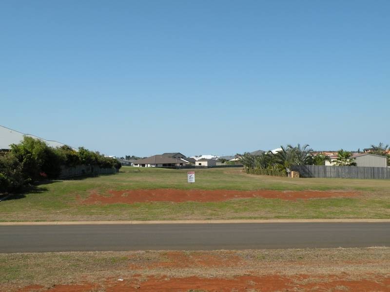 18 Coral Cove Drive, Coral Cove QLD 4670