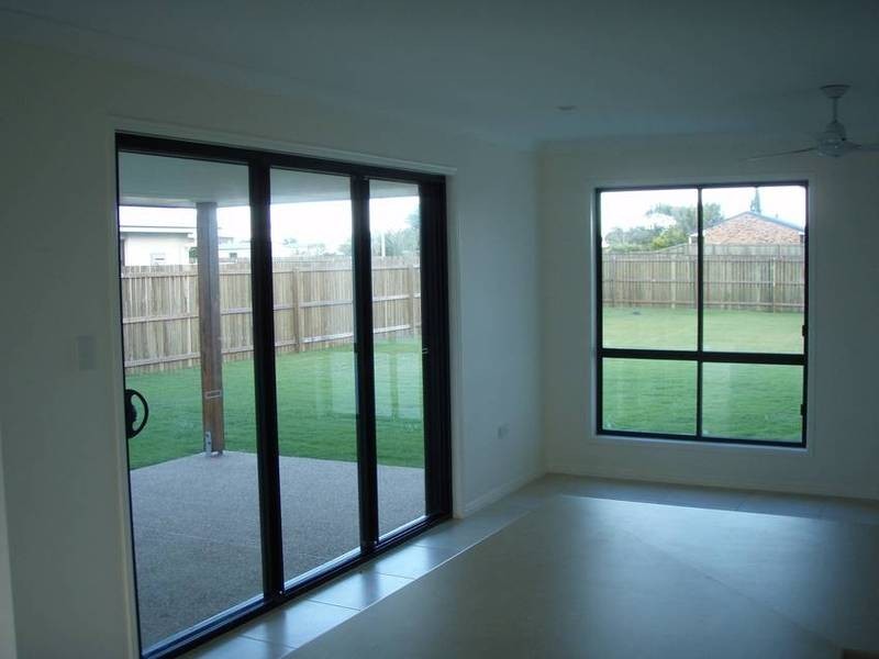 7 Cove Street, Burnett Heads QLD 4670