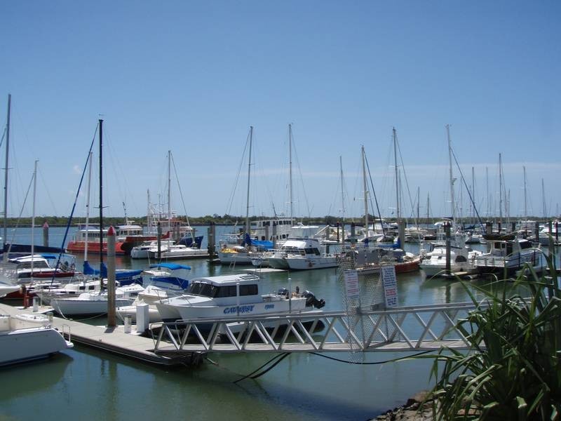 7 Cove Street, Burnett Heads QLD 4670