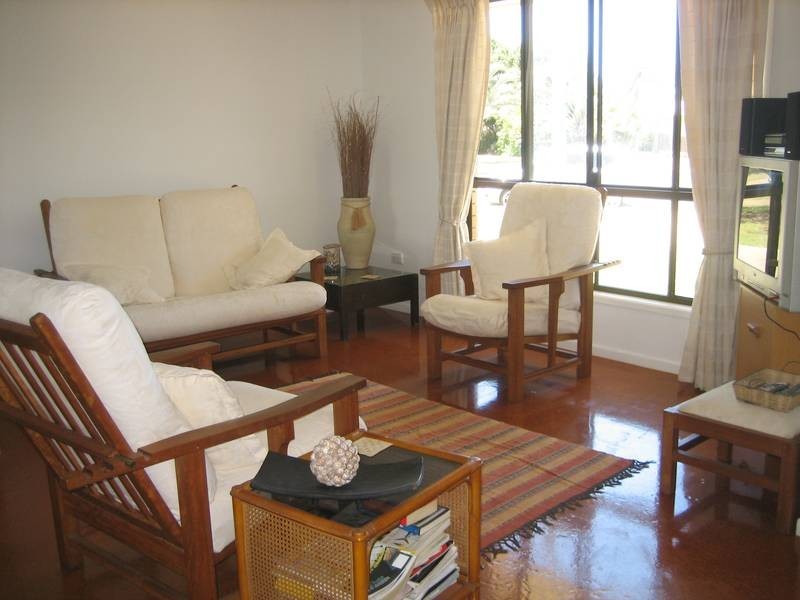 3 Crystal Court, Elliott Heads QLD 4670